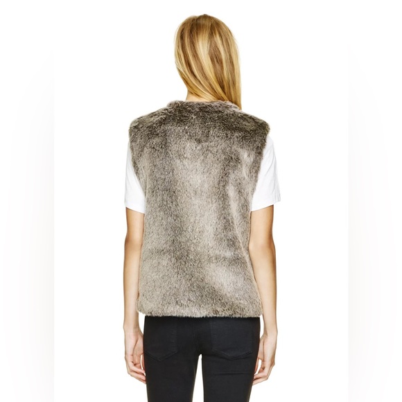 NWOT Talula Park Slope Faux Fur Vest (XS) - Picture 4 of 8